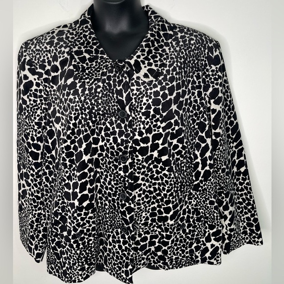 Susan Graver Black and White Formation Print Jacket Size 3X - Picture 2 of 8